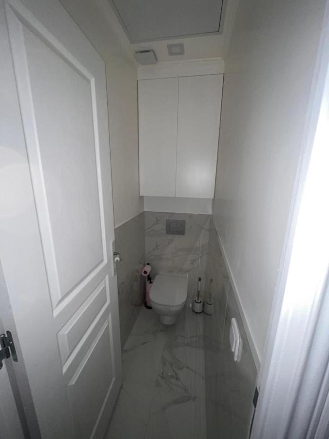 Cosy Appartement Paris A Deux Pas Courbevoie Luaran gambar